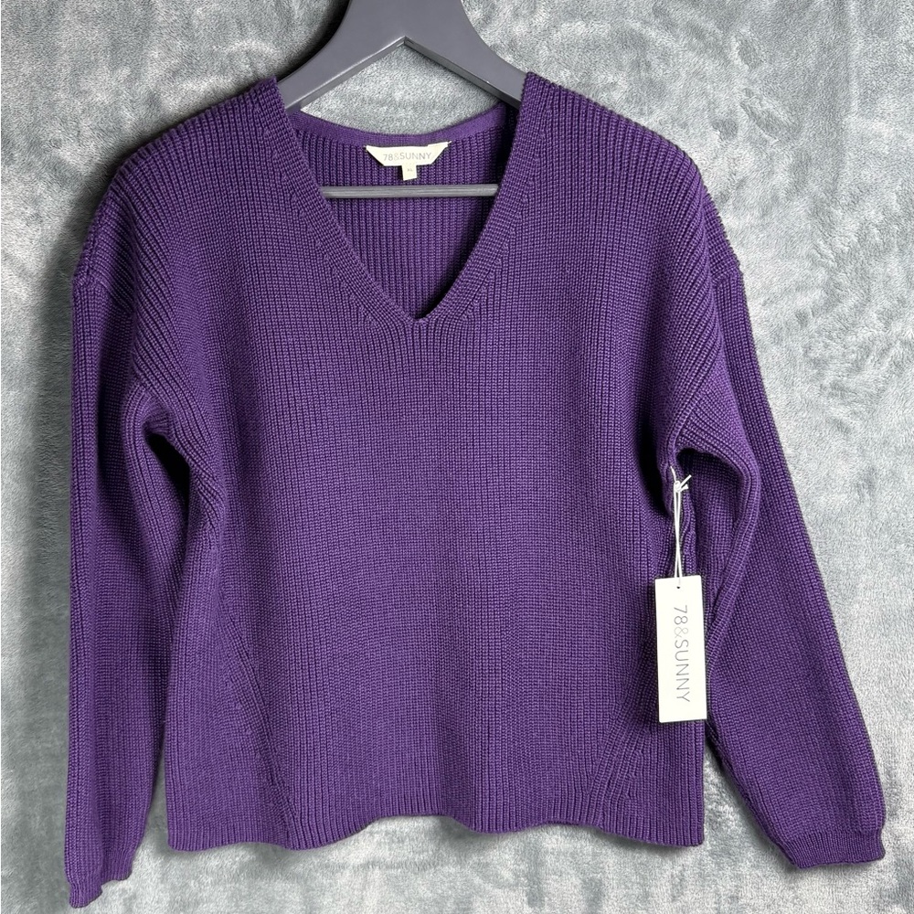 78 & Sunny Coastal V-Neck Knit Sweater in Deep Purple